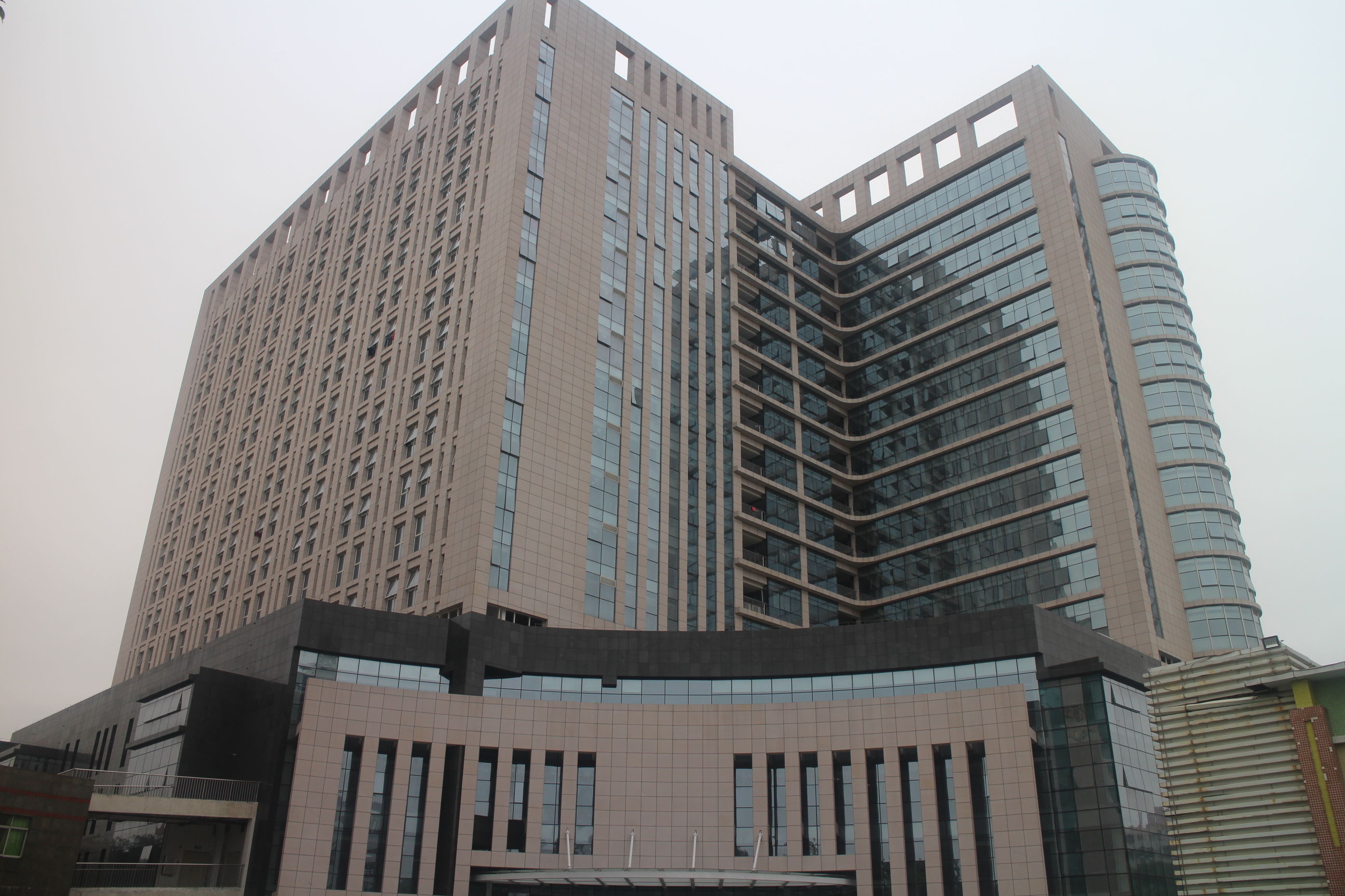 陽江市人民醫院新住院大樓手術部、一體化數字化手術室裝備設施安裝